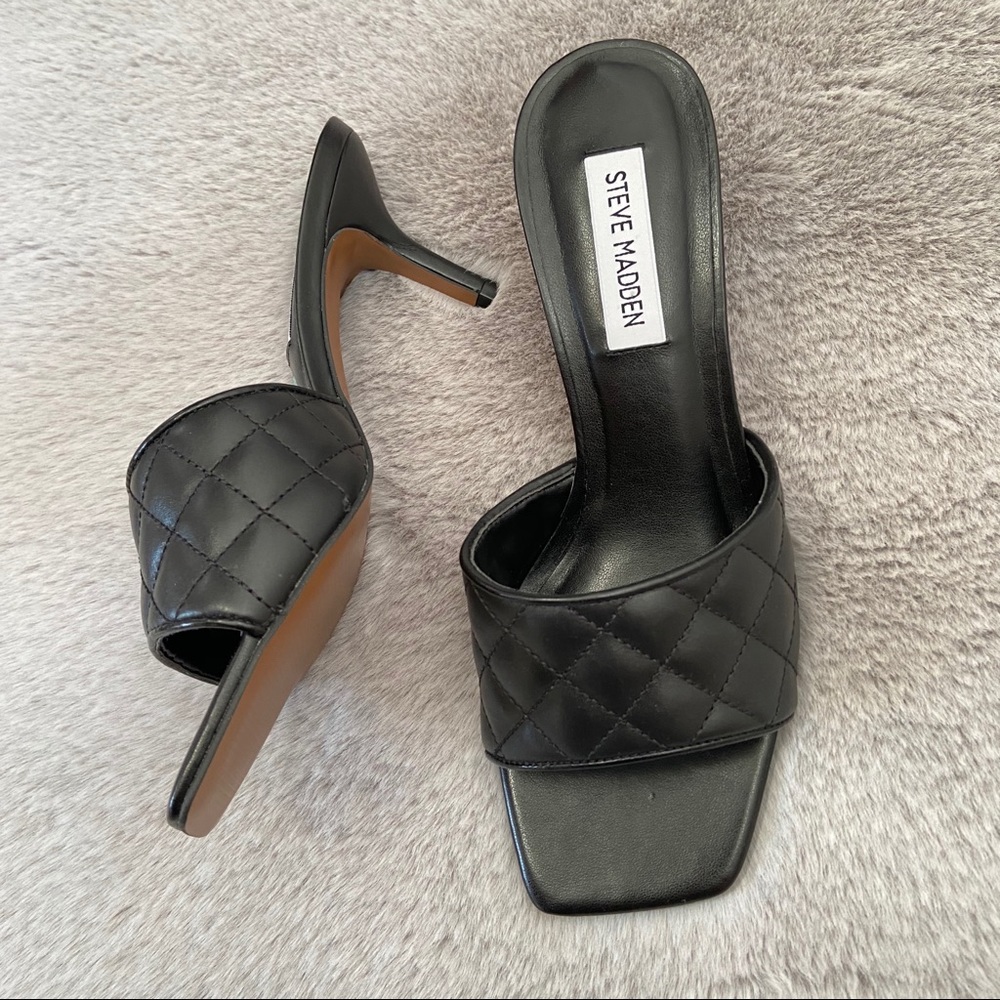 Steve Madden black kitten heels